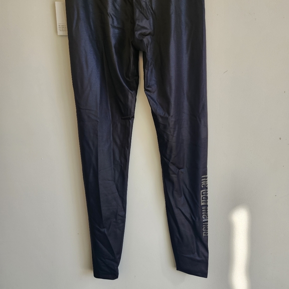 BEYOND YOGA GLOSS LEGGINGS - Picture 8 of 13